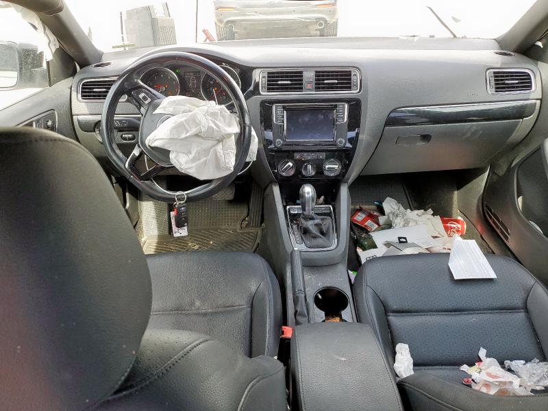 2018 VOLKSWAGEN JETTA SPOR 3VWD17AJXJM207134