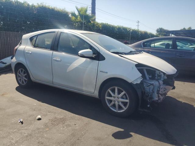 2016 TOYOTA PRIUS C JTDKDTB30G1122982