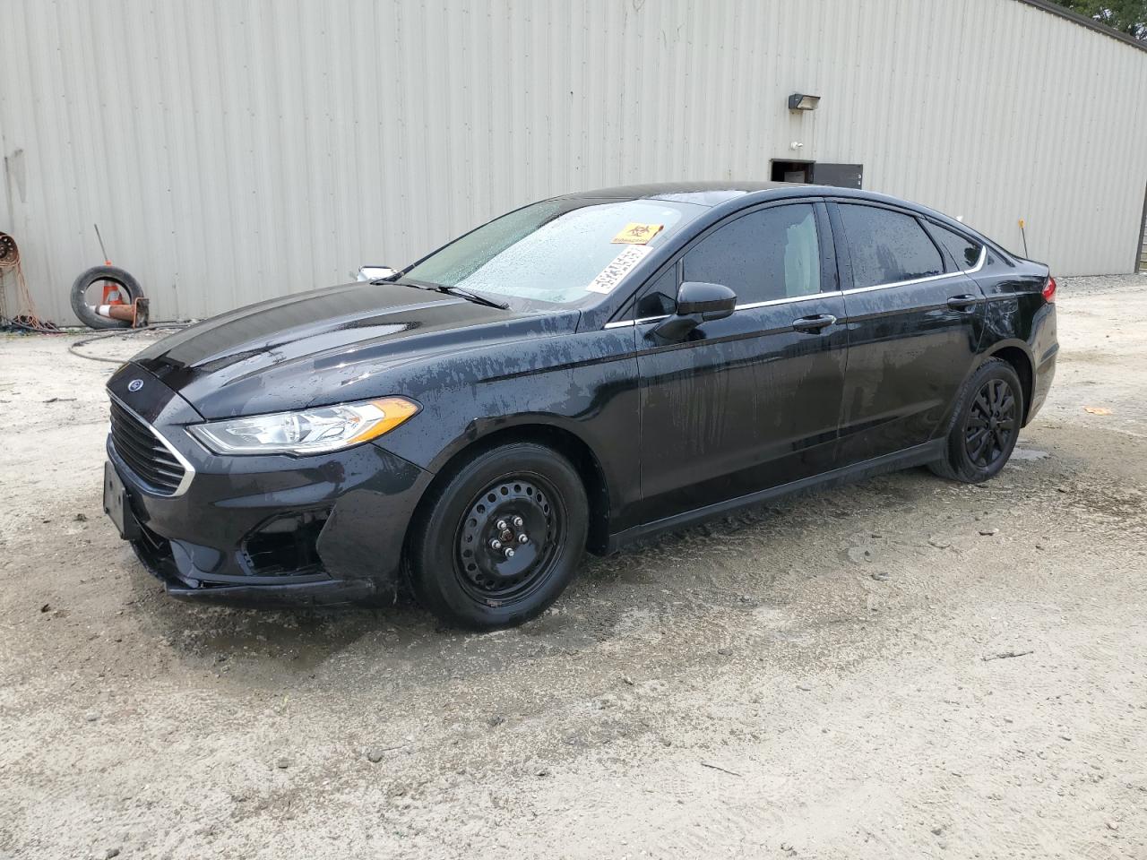 FORD FUSION S