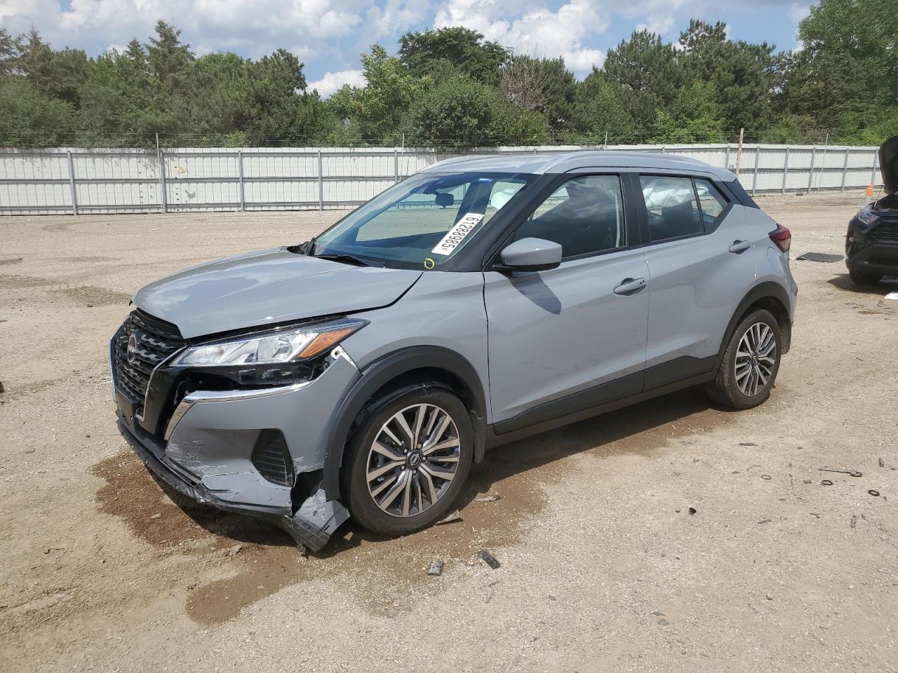 NISSAN KICKS SV