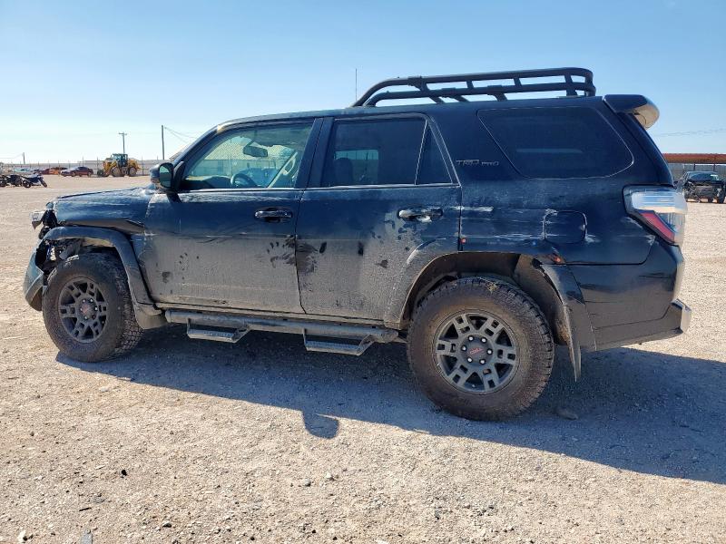2019 TOYOTA 4RUNNER SR JTEBU5JR8K5645908