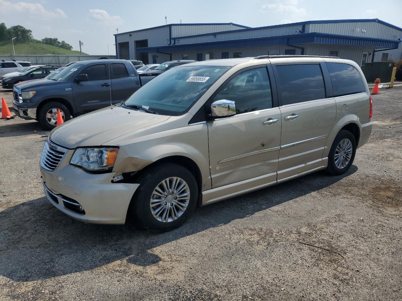 CHRYSLER TOWN & COUNTRY TOURING L