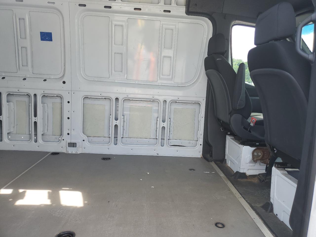 MERCEDES-BENZ SPRINTER 2500