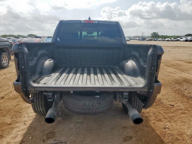 2022 RAM 1500 LARAM 1C6RREJT0NN291667