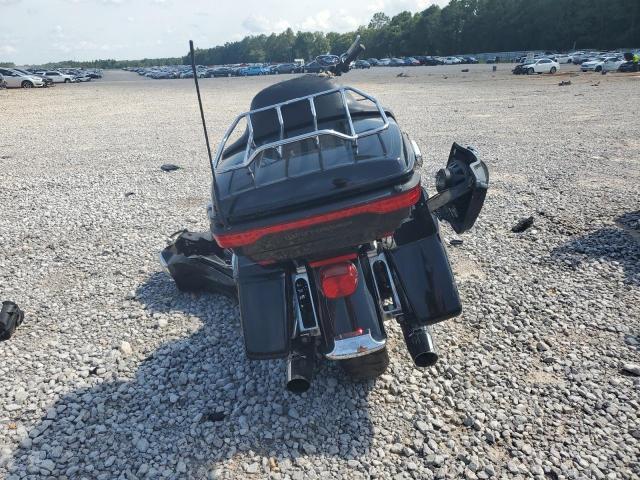 2018 HARLEY-DAVIDSON FLHTCU ULT 1HD1FCC17JB662848