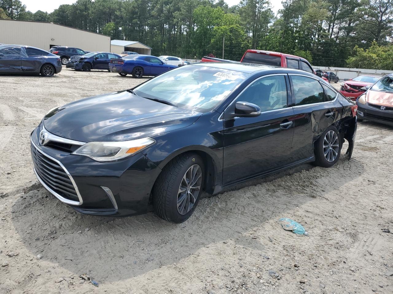 TOYOTA AVALON XLE
