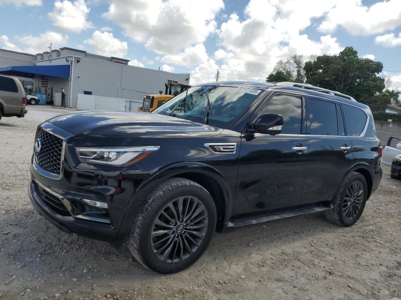 INFINITI QX80 LUXE