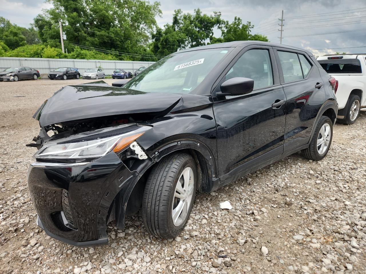 NISSAN KICKS S