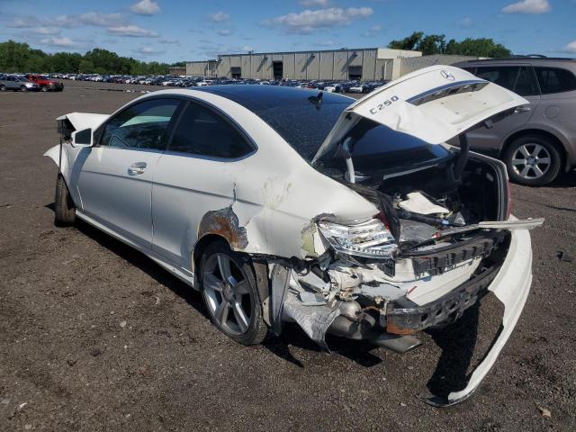Vin: wddgj4hb0fg389236, lot: 58976105, mercedes-benz c-class 250 20152