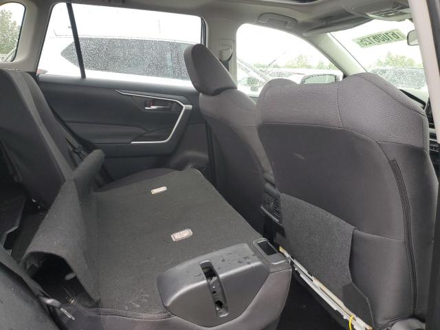 2022 TOYOTA RAV4 XLE JTMRWRFV5ND152630