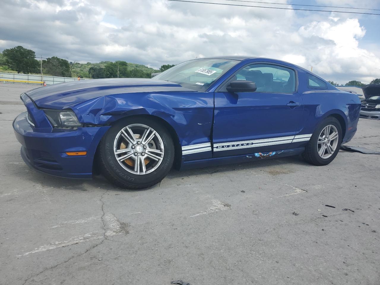 FORD MUSTANG