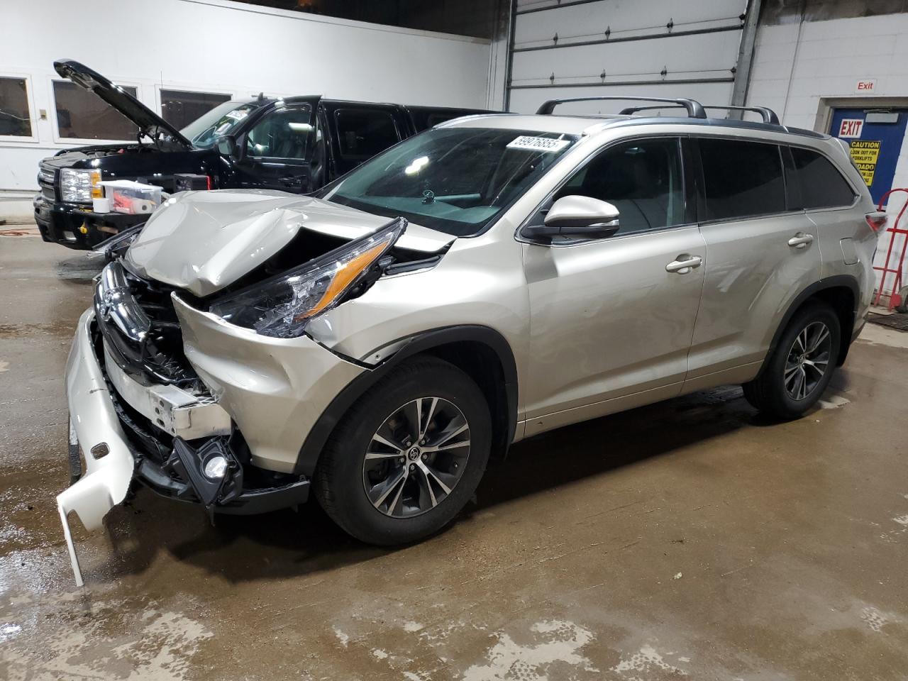 TOYOTA HIGHLANDER XLE