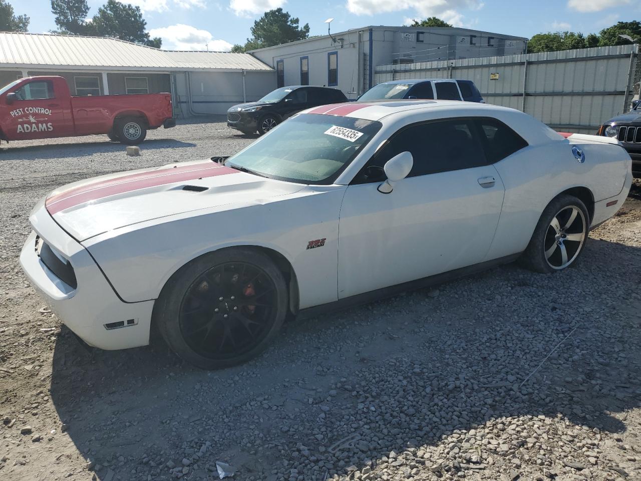 DODGE CHALLENGER SRT-8