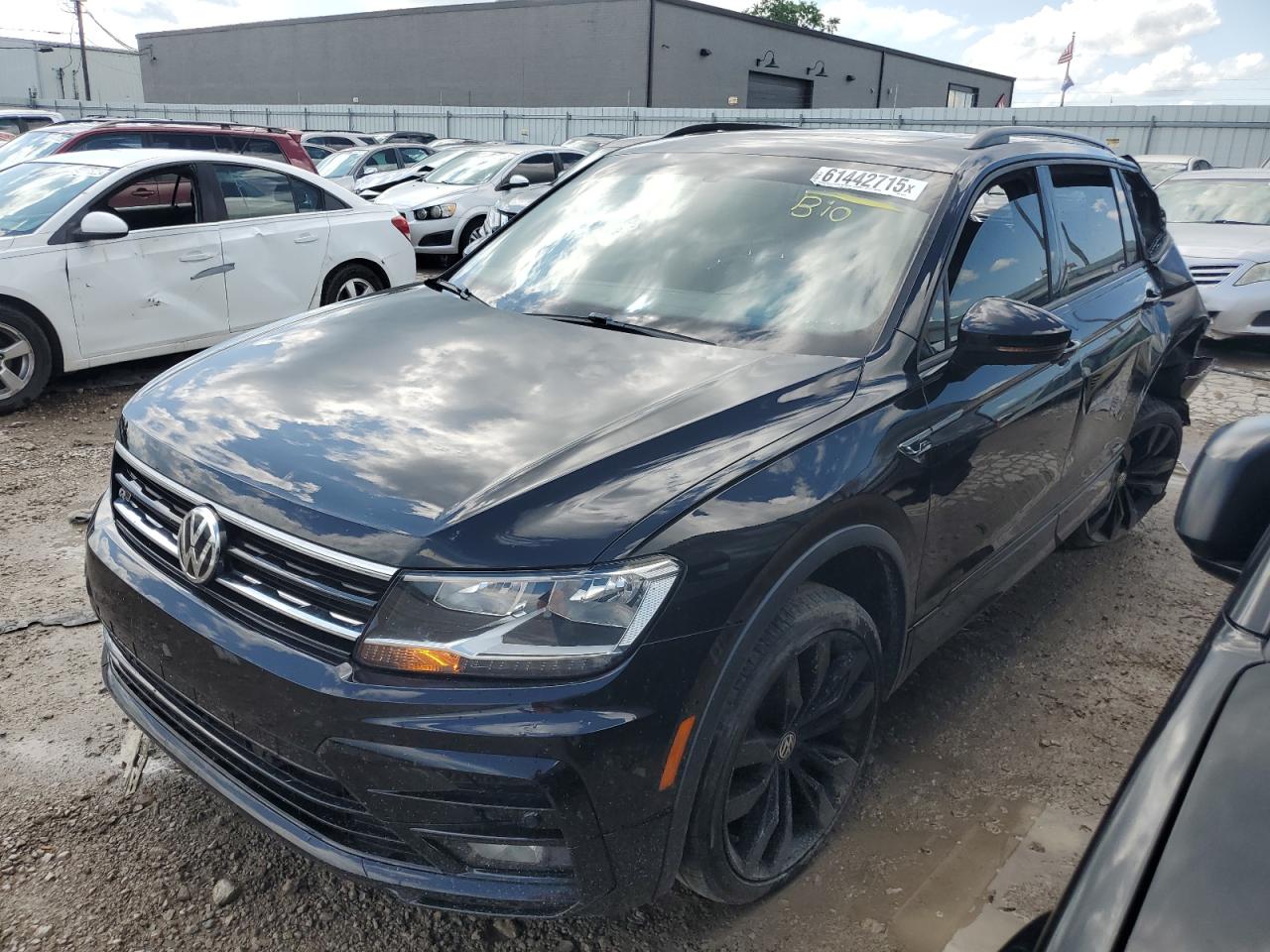 VOLKSWAGEN TIGUAN SE