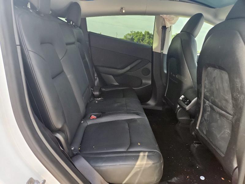2021 TESLA MODEL Y 5YJYGDEE8MF186002