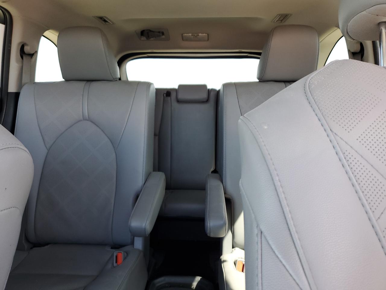 TOYOTA HIGHLANDER HYBRID PLATINUM