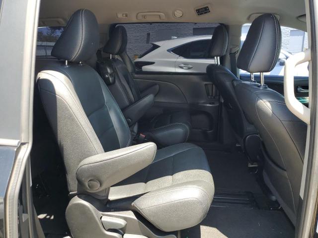 2017 TOYOTA SIENNA SE 5TDXZ3DC7HS787029