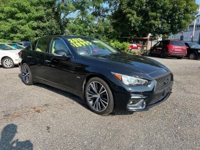 INFINITI Q50 LUXE
