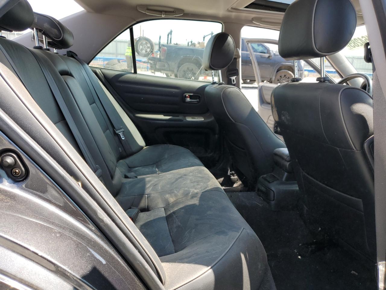 Lot #3227282909 2004 LEXUS IS 300