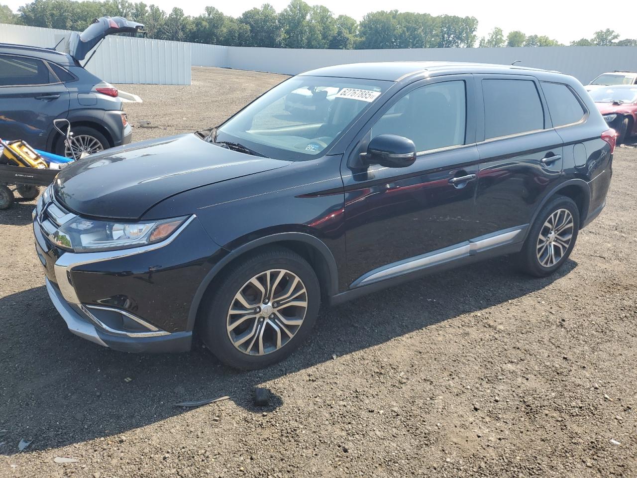 MITSUBISHI OUTLANDER SE