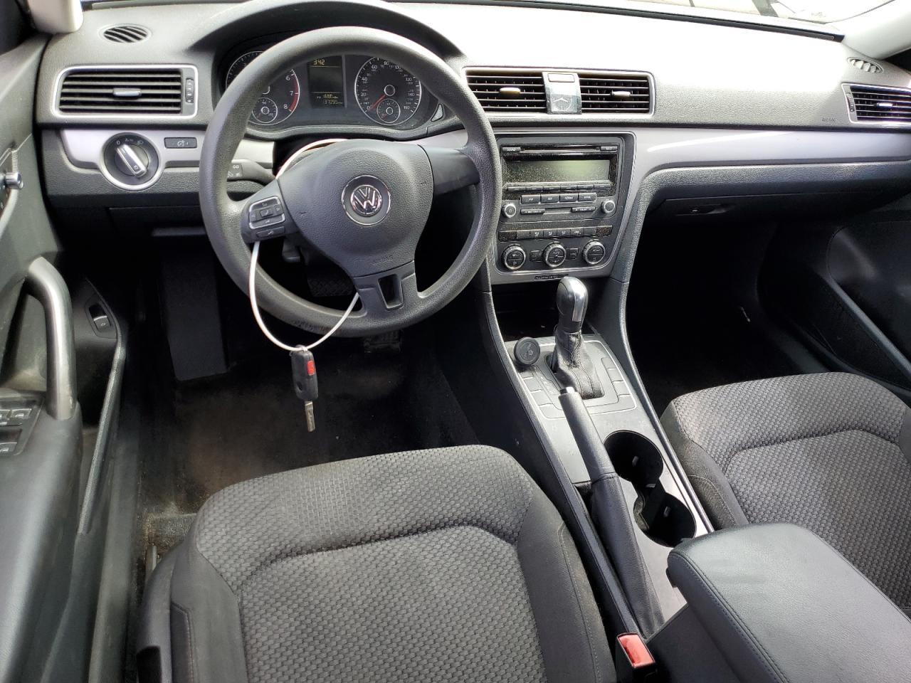 Volkswagen Passat s 2012
