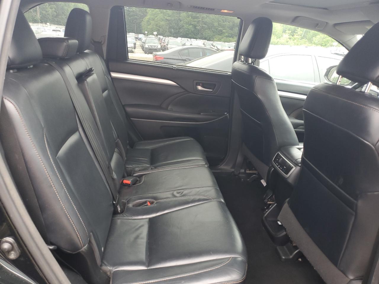 Toyota Highlander 2016