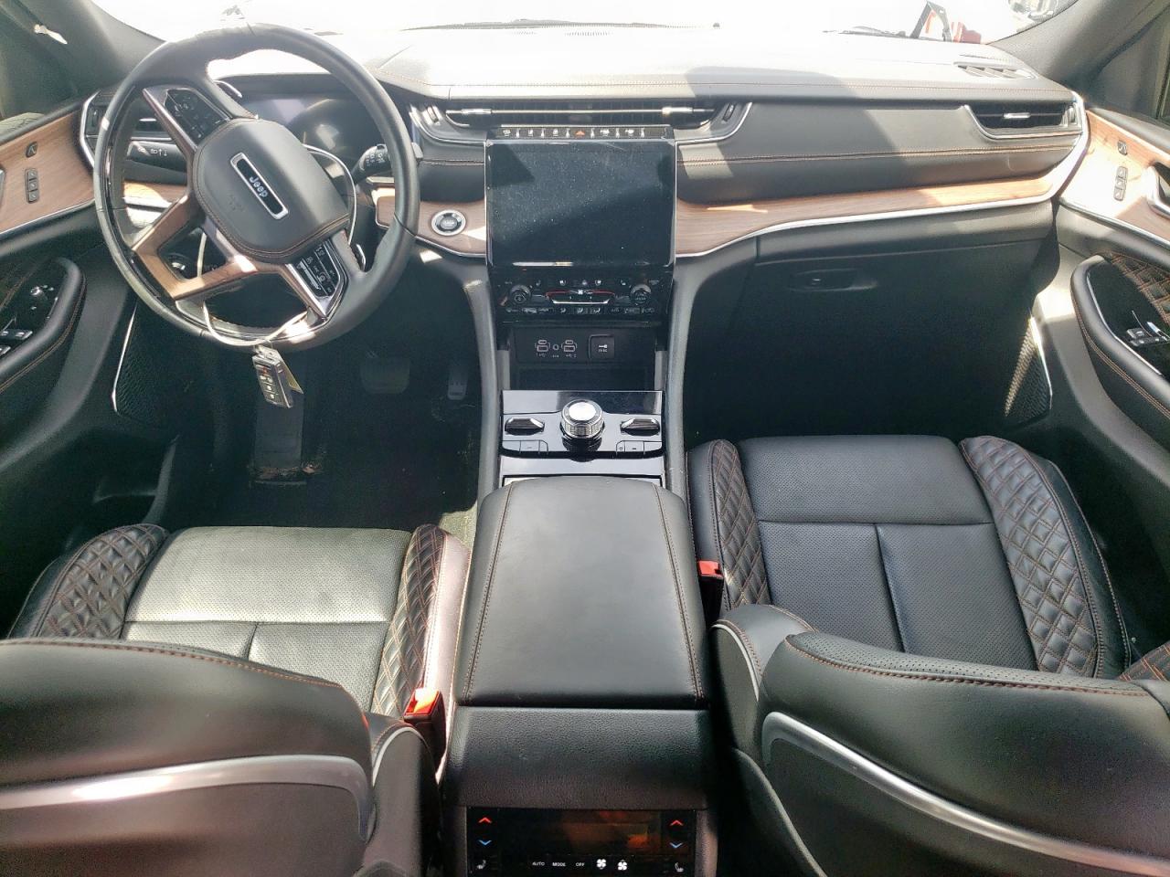 JEEP GRAND CHEROKEE SUMMIT