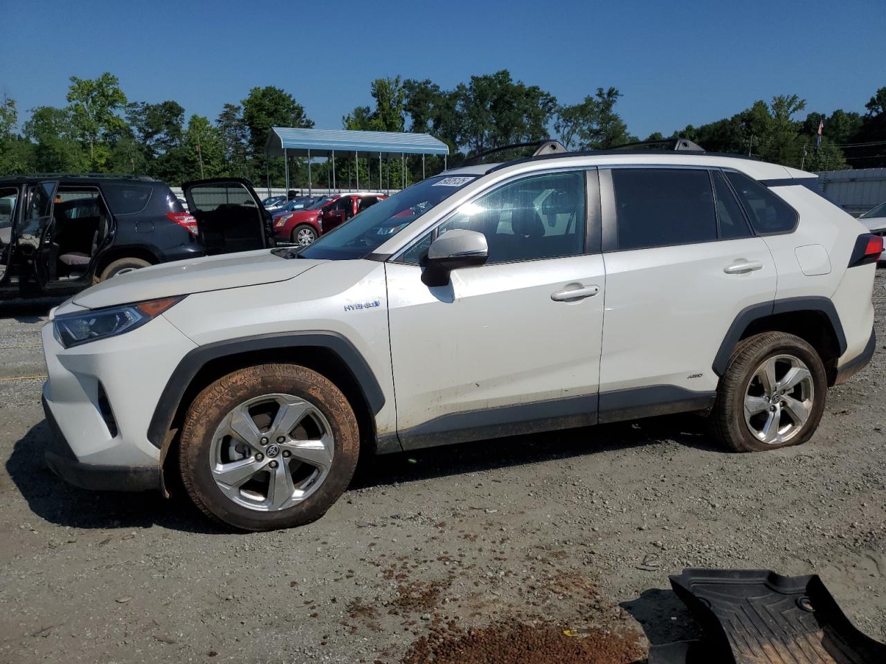 TOYOTA RAV4 XLE PREMIUM