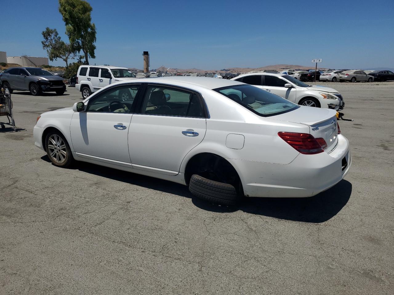 Lot #3248815854 2008 TOYOTA AVALON XL
