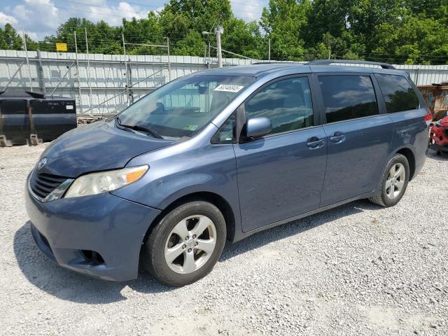 TOYOTA SIENNA LE