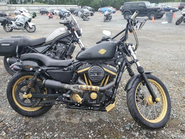 HARLEY-DAVIDSON XL883 IRON 2016 black  gas 1HD4LE217GC411561 photo #1