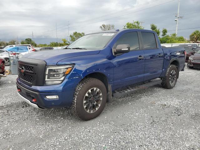 NISSAN TITAN SV
