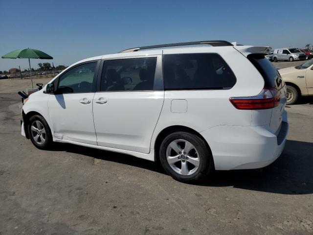 2018 TOYOTA SIENNA LE 5TDKZ3DCXJS916445