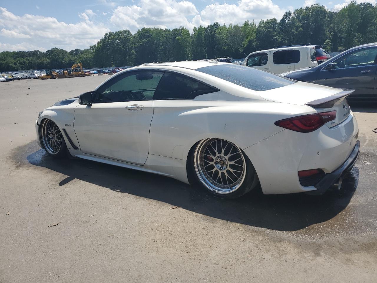 INFINITI Q60 RED SPORT 400