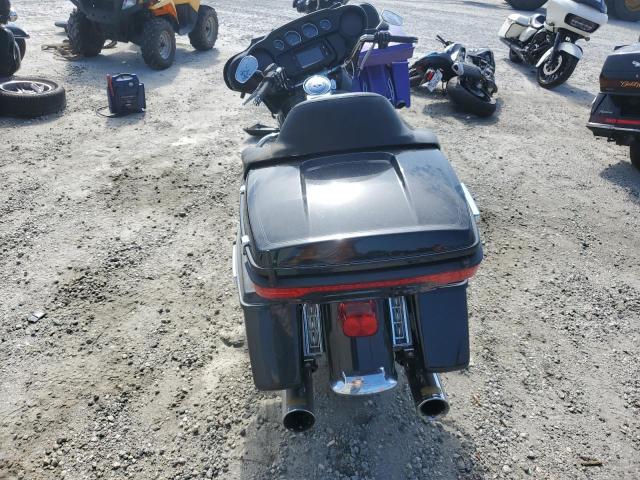 2018 HARLEY-DAVIDSON FLHTCU ULT 1HD1FCC12JB605358