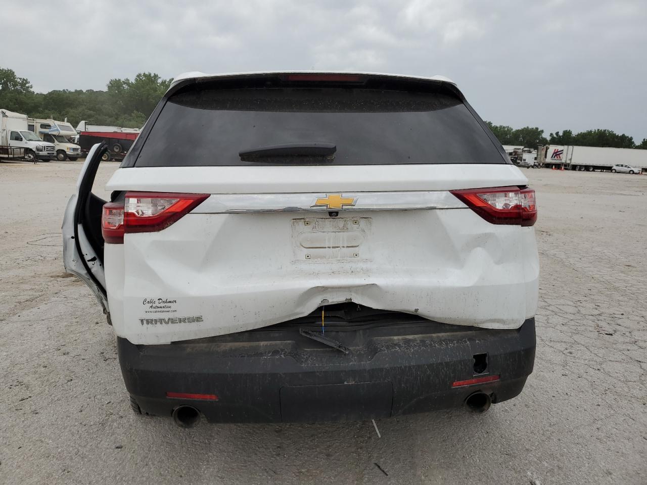 CHEVROLET TRAVERSE LS