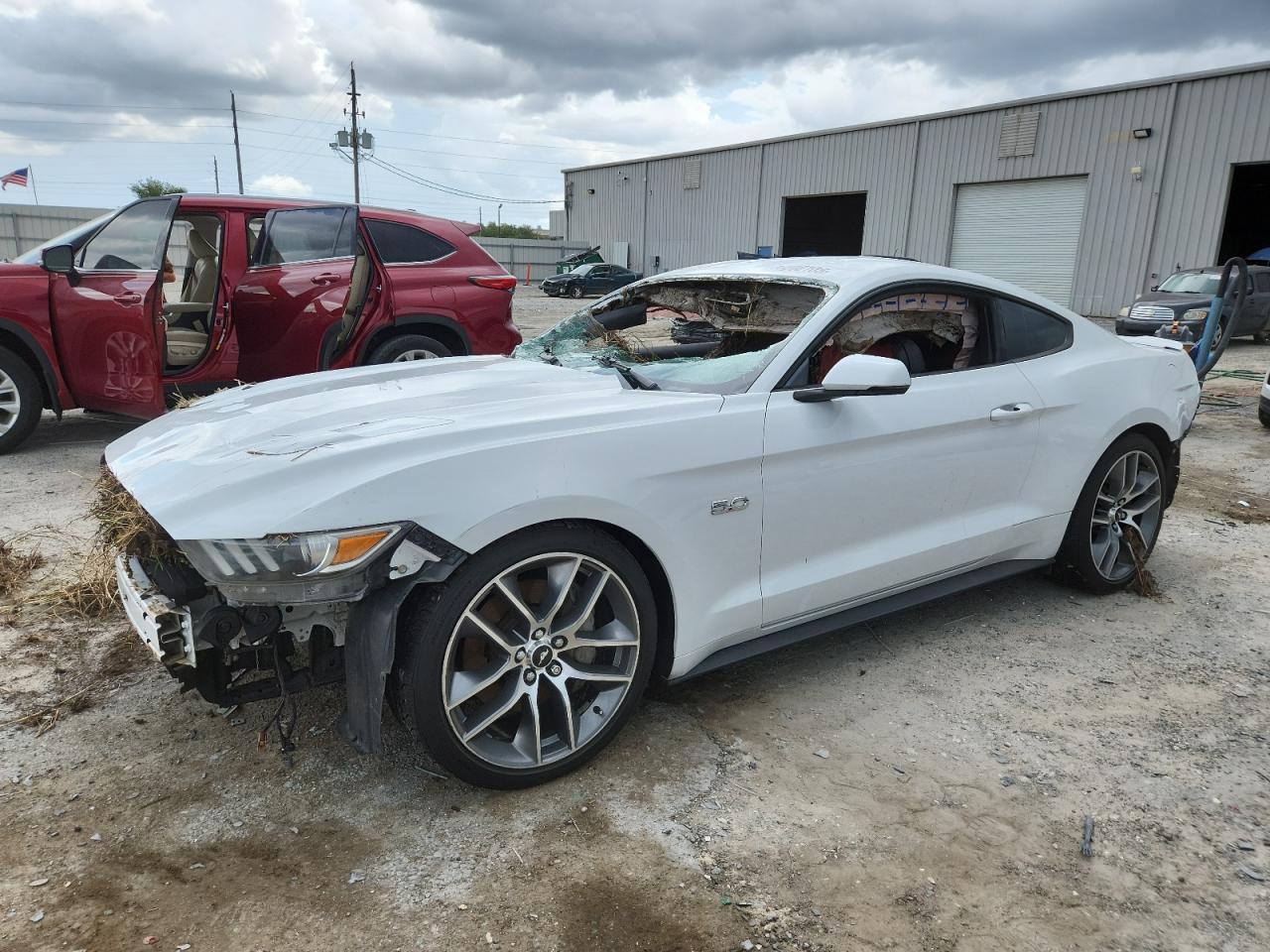 FORD MUSTANG GT