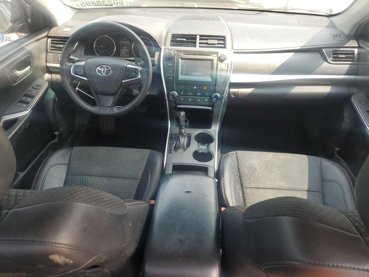 Toyota Camry le 2015
