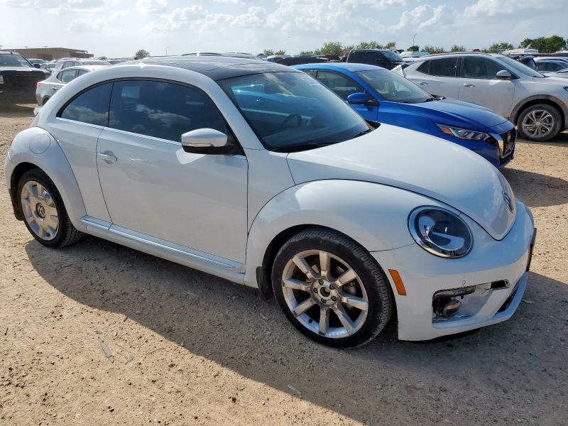 2019 VOLKSWAGEN BEETLE SE 3VWJD7AT7KM720483