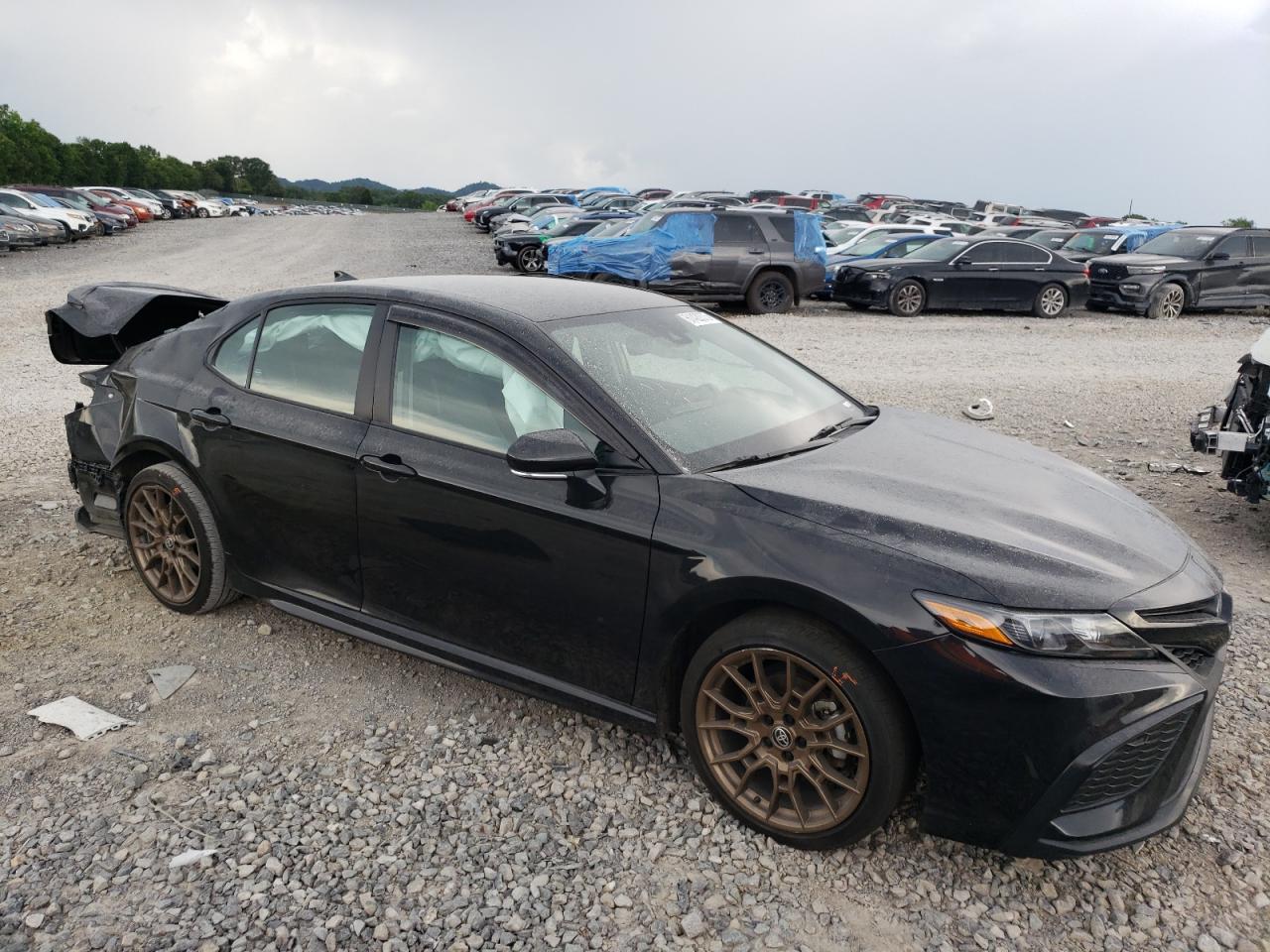 TOYOTA CAMRY SE NIGHT SHADE