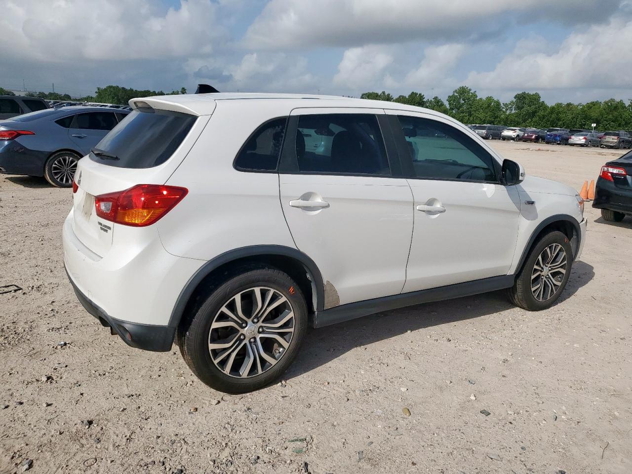 Mitsubishi Outlander 2016
