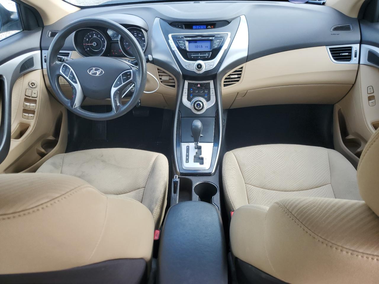 HYUNDAI ELANTRA GLS
