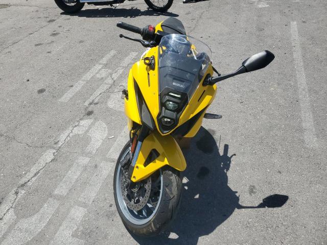 2024 SUZUKI GSX800 F - JS1EM13B3R7101013