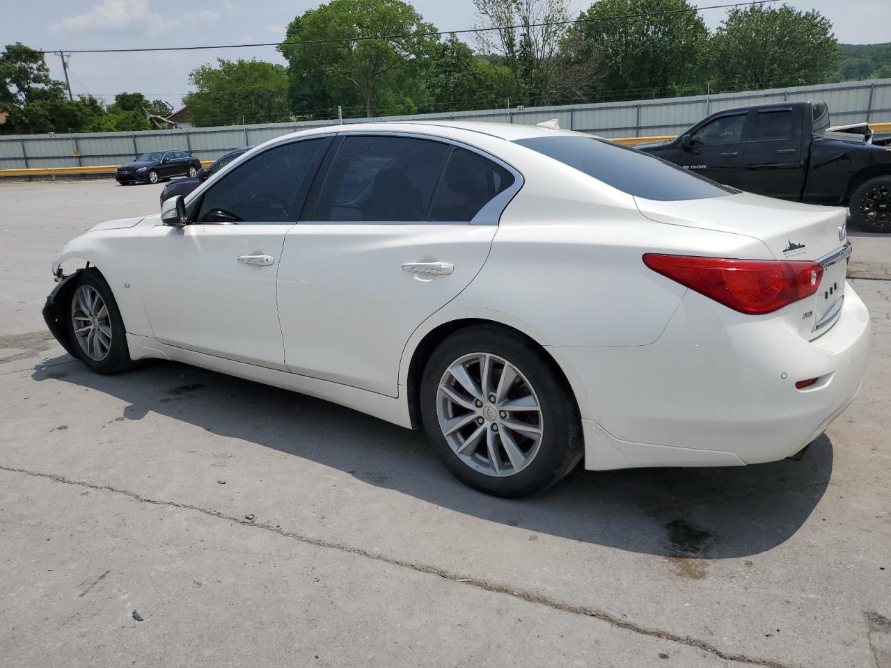 INFINITI Q50 2015
