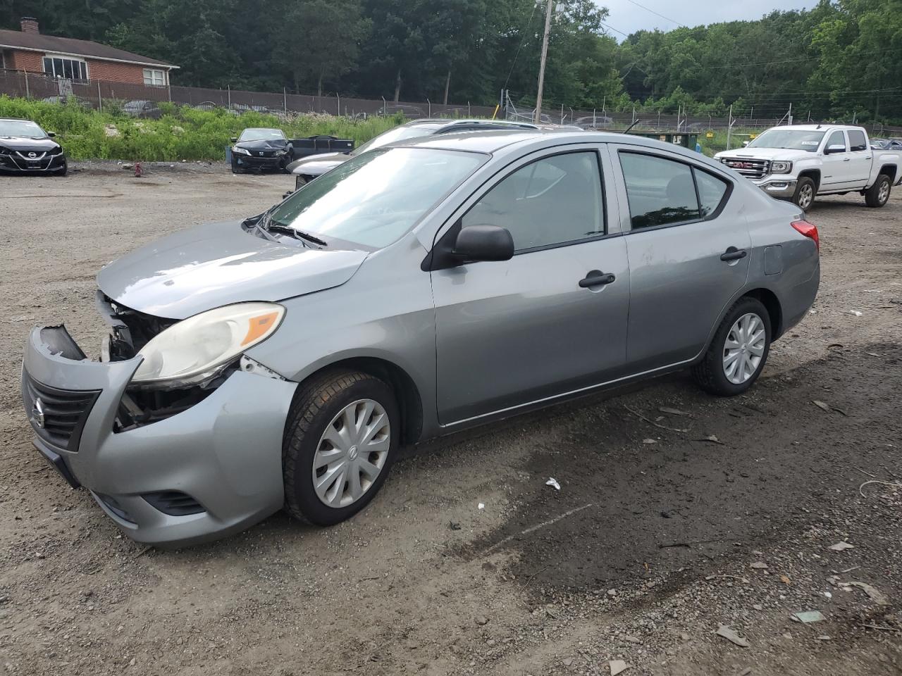 NISSAN VERSA S