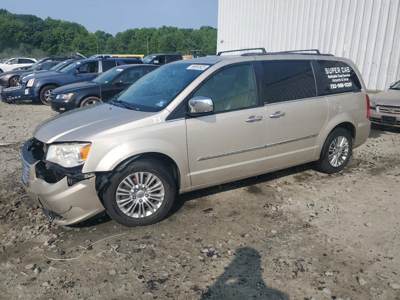 CHRYSLER TOWN & COUNTRY TOURING L