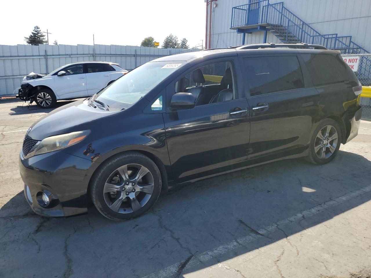 TOYOTA SIENNA SE