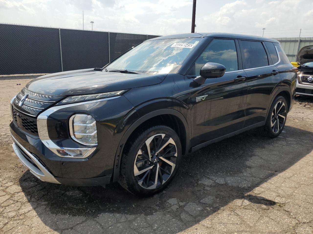 MITSUBISHI OUTLANDER SE