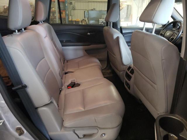 2017 HONDA PILOT TOUR 5FNYF6H92HB093950