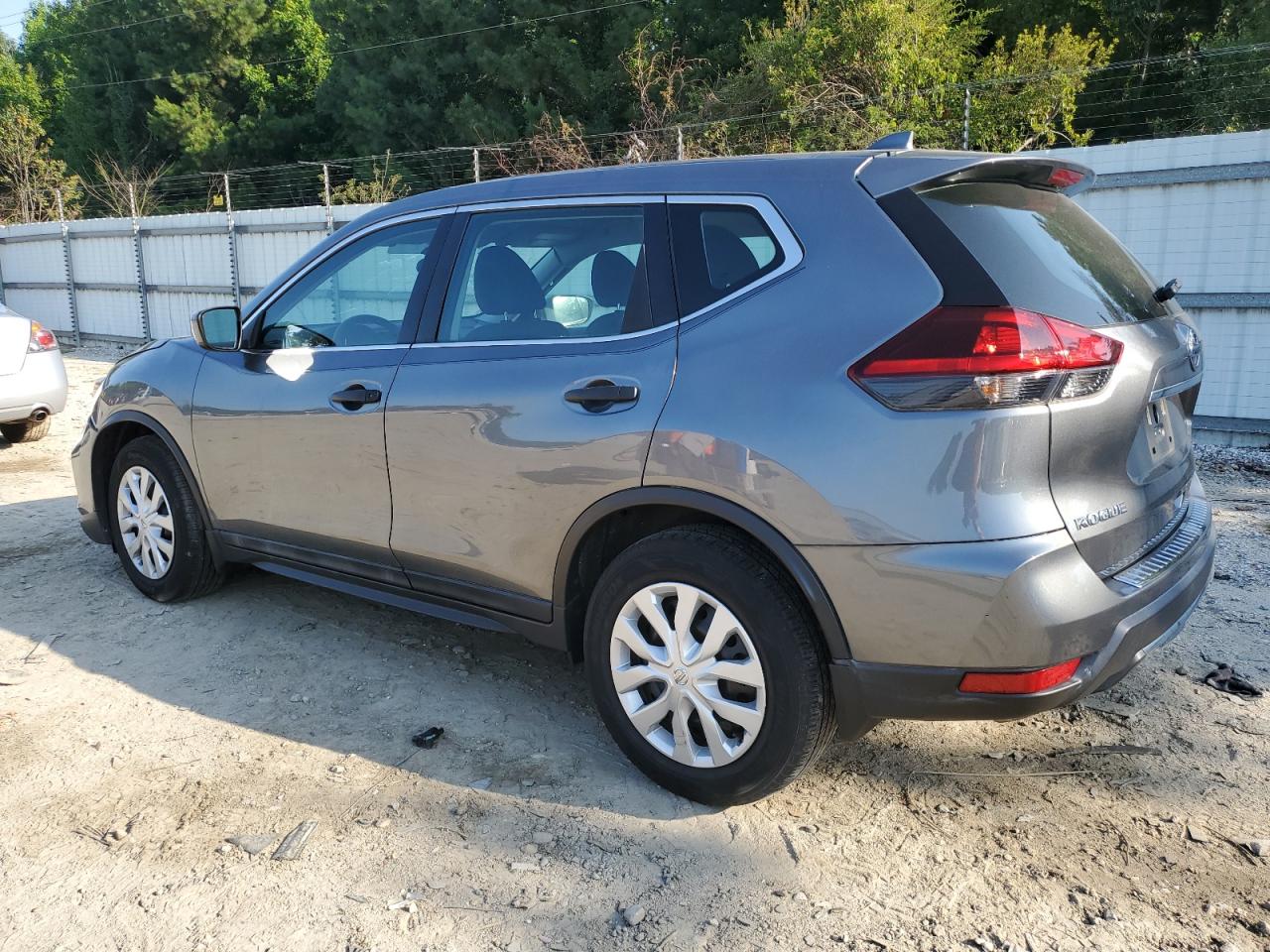 Nissan Rogue s 2018